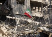 Biadab AS – Israel Gunakan Bom “Bunker Buster” Serang Universitas Sharif, Puluhan Korban Jiwa
