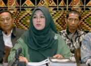 Dokter Tifa Klaim Ada Barang Bukti Baru Soal Ijazah Jokowi: “Sangat Fatal”